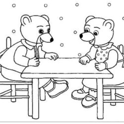 Coloriage Petit Ours Brun Les Coloriages Gratuits Un Max D Idees